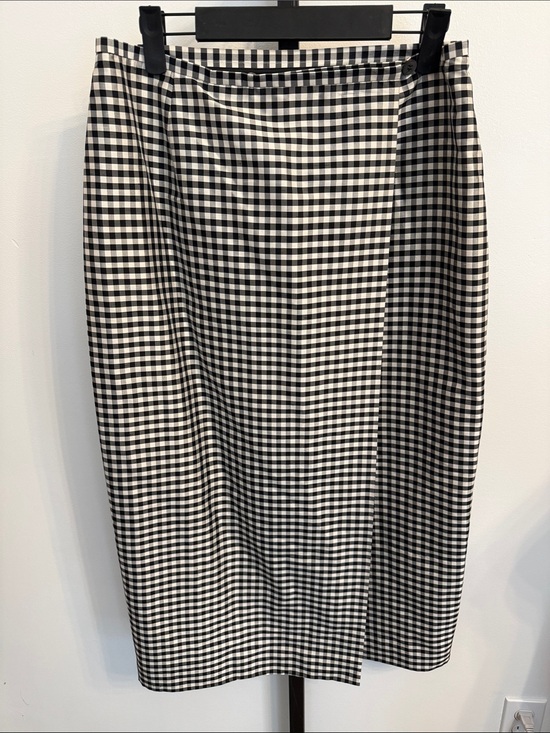 Liz Claiborne Dresses & Skirts - Liz Claiborne Black and White Gingham Midi Skirt Size 10P